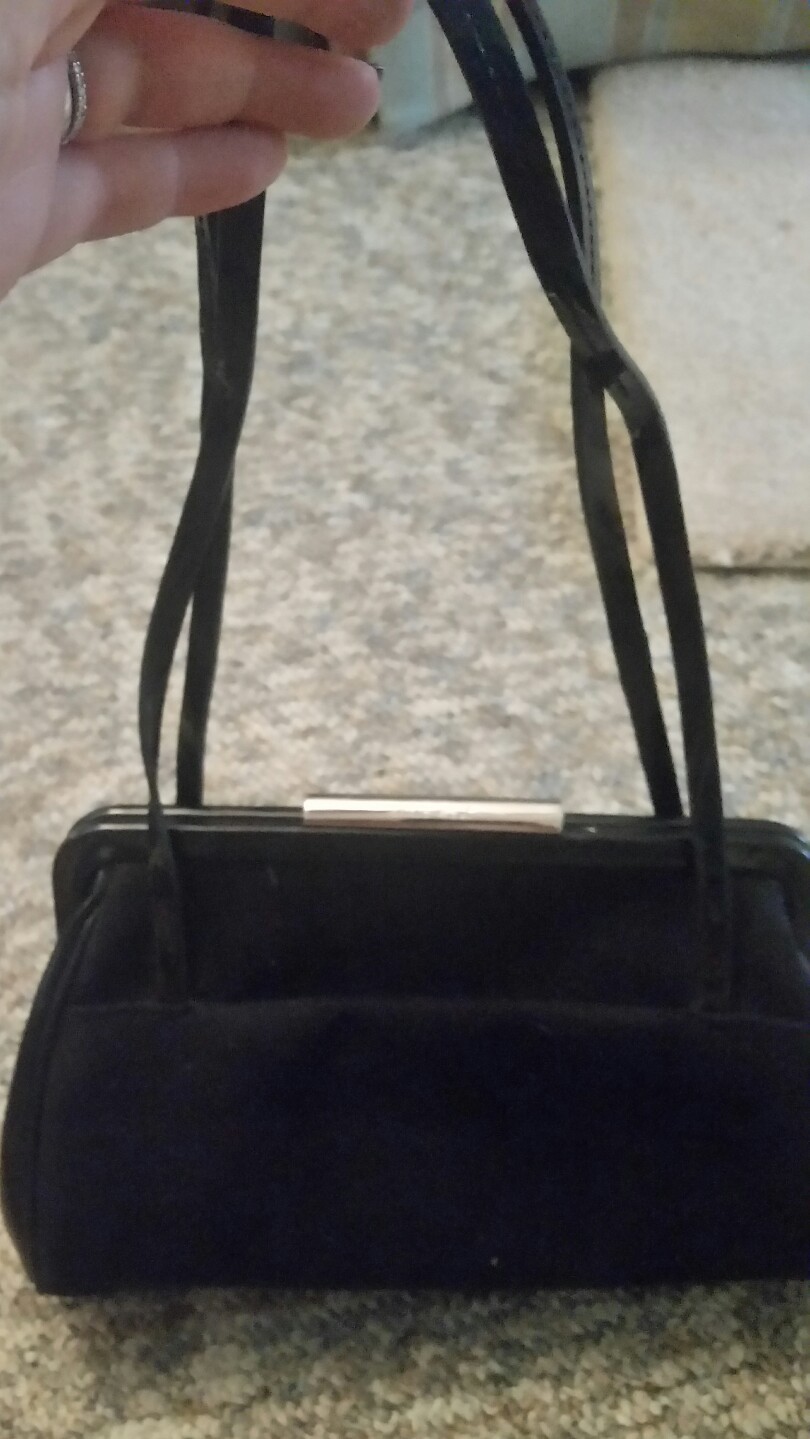 Picture 1 of 2