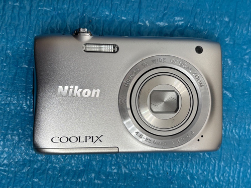 Nikon Coolpix S2900 Silver 20.1 MP Digital Camera No Battery From Japan Used - 第 1/10 張圖片