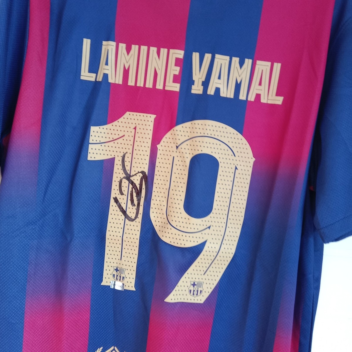 Lamine Yamal #19 FC Barcelona Hand Signed 2025/26 Home