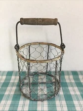 Country Farmhouse  Rustic Chicken Wire Round Basket with Handle  4.5 inch tall