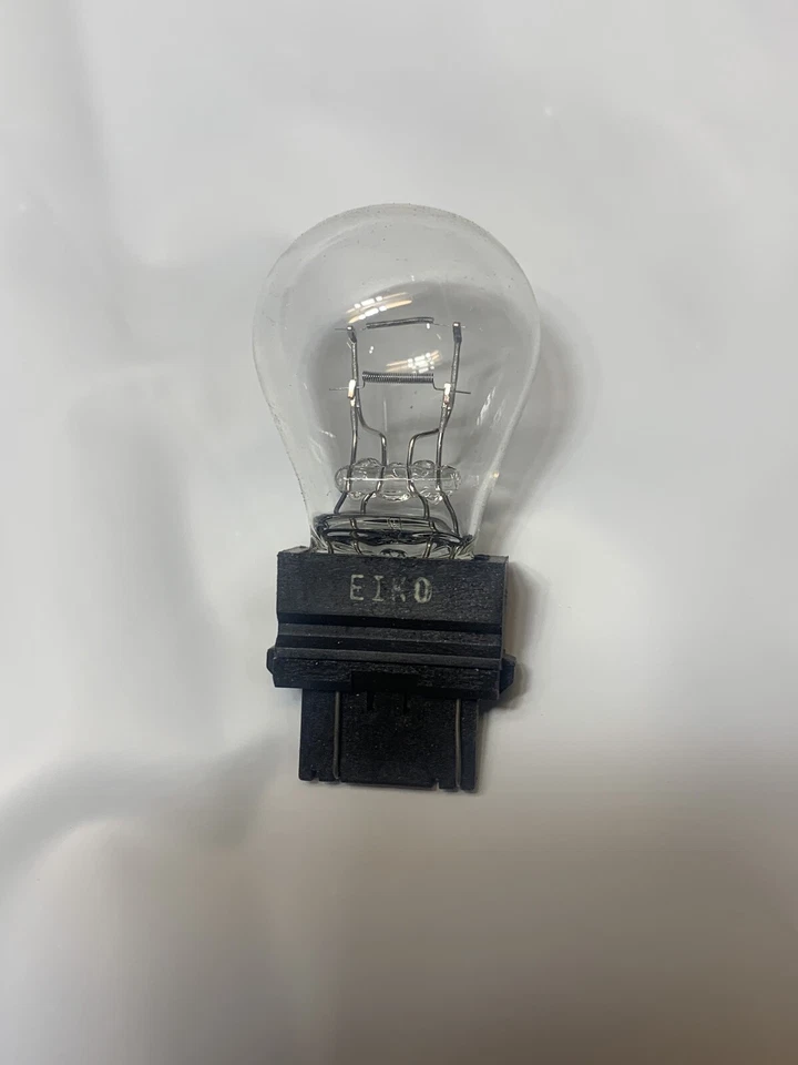 Nuevo Lote de 10 Bombillas Traseras-Sedan Eiko 4157K, Se Adapta a Vehículos Ford, Mercury Foto 2 de 4