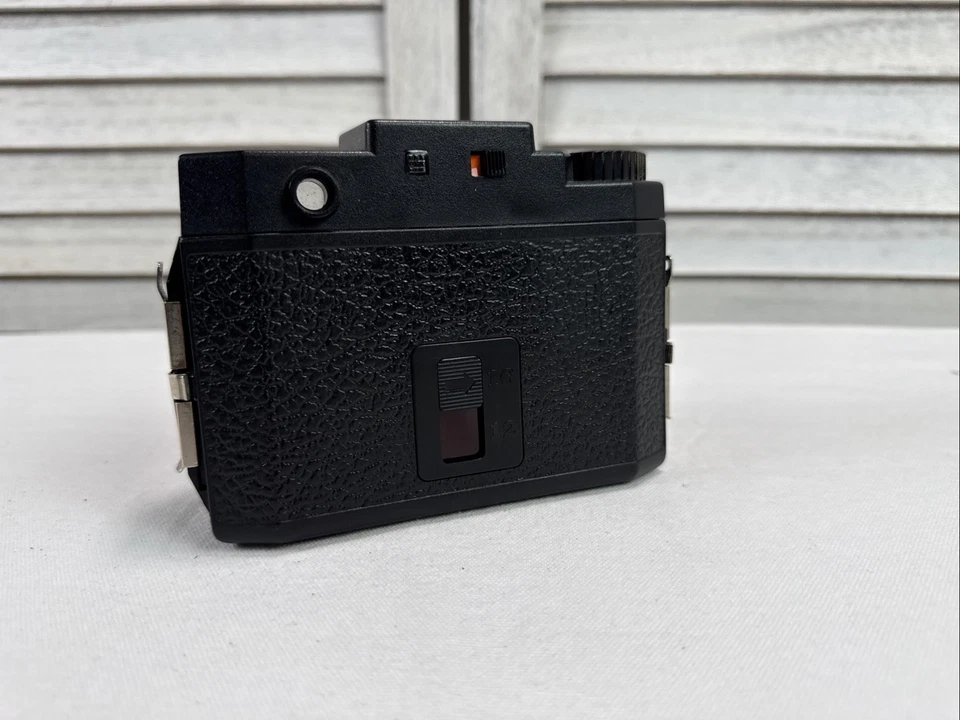 Holga 120FN Medium Format Point & Shoot Film Camera - Image 3 of 4