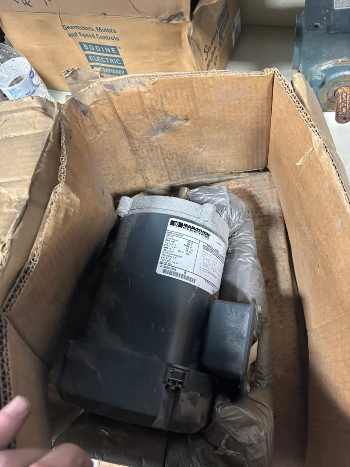 NEW GE 5K36MN340 Motor K231 3ph 3/4hp 200-230/460V 60hz 3450rpm TEFC-56C - Image 3 of 4