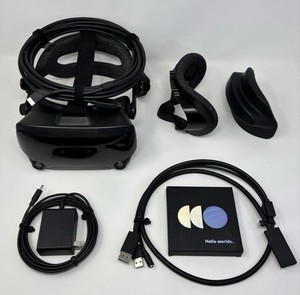 valve index HMD 箱付 valve index HMD 箱付 valve index HMDとアクセサリー VALVE INDEX VR