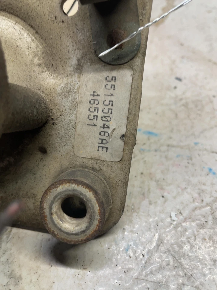 1998-2003 DODGE VAN 1500 SERIE Windshield Wiper Motor Front OEM - Image 2 of 4