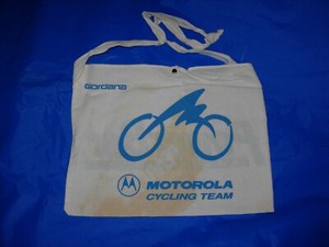 Musette de course rétro dans l'équipe Renault Gitane | Jaune
