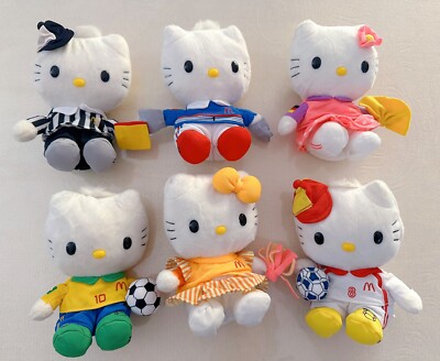 KITTY & DANIEL #2 February 2002 ぬいぐるみセット McDonald's 2002 HELLO KITTY & DEAR DANIEL Reversible FIFA Plushies