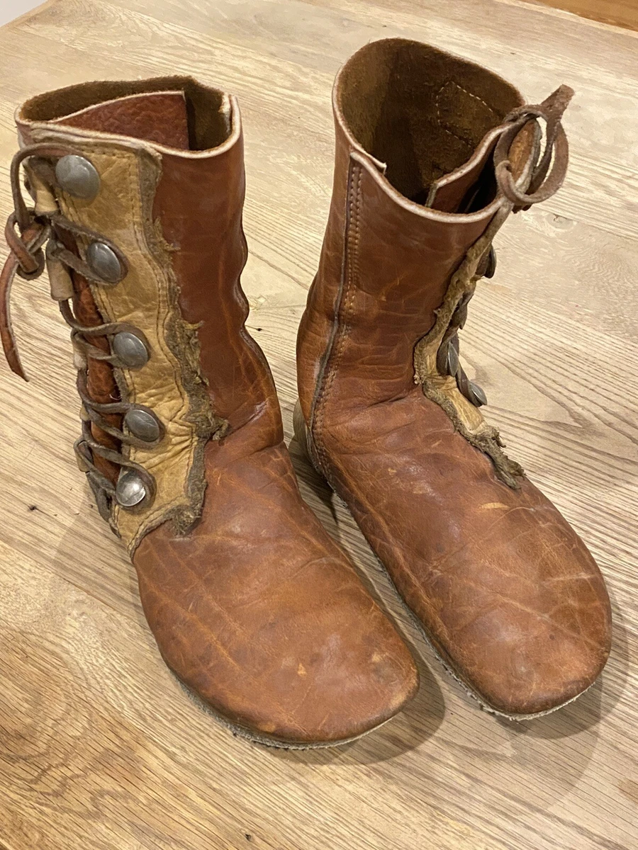 Renaissance boots hot sale womens