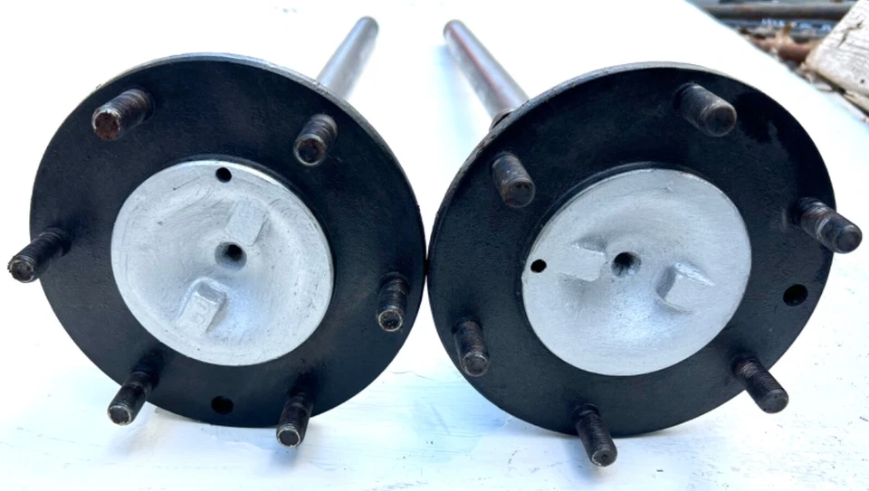 PAR DE EJES EJE TRASERO DATSUN NISSAN 720 MODELO 1979 85 MOTOR J16 2x2 diestro usado Foto 4 de 4