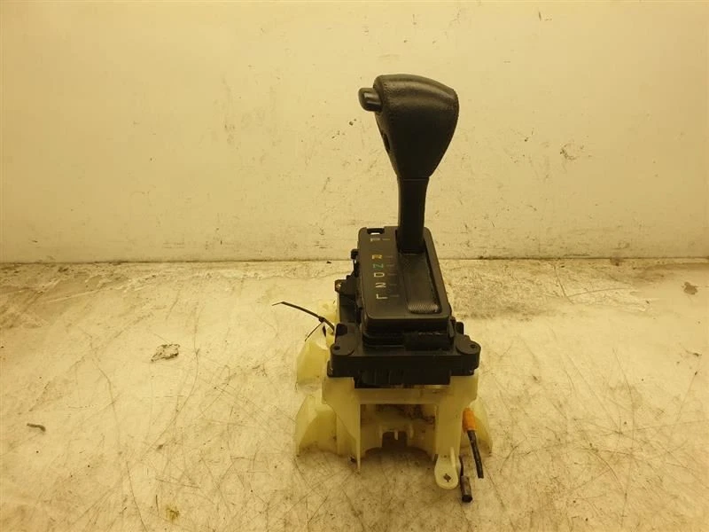 99 00 01 LEXUS ES300 TRACCIÓN DELANTERA TRANSMISIÓN AUTOMÁTICA CONJUNTO DE PALANCA DE CAMBIOS Foto 2 de 4