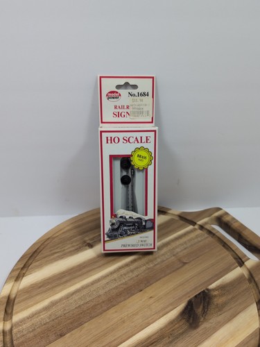 Interruptor precableado de 3 vías de señal de ferrocarril iluminado modelo Power 1684 HO incluido | Zustand: New