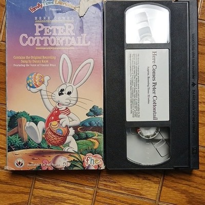 Family Home Entertainment Here Comes Peter Cottontail VHS NTSC Animation Danny  