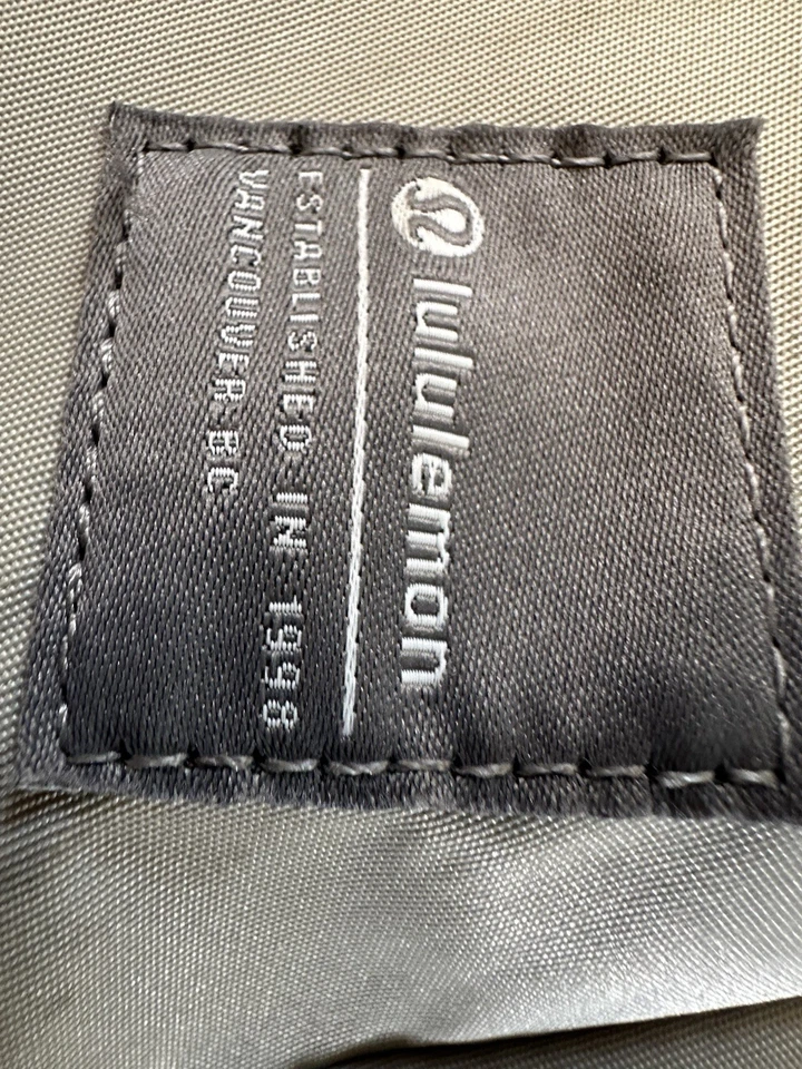 Lulu Lemon Gym Bag Sports Bag Travel Bag - Image 2 of 3