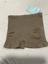 Kathy Ireland Women’s Tan Color Boyshort Size M A Some Puppies