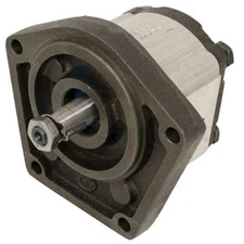 704330R95 3072694R91 704330R1 550105696 Hydraulic Pump Assembly