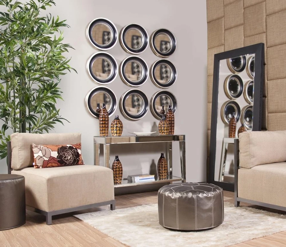 Contemporary Mirrored Console Table with Shelf - Image 4 of 4