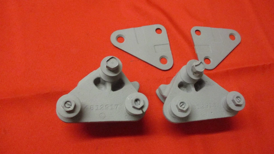 1961-1964 CHEVROLET IMPALA BUICK OLDSMOBILE CONVERTIBLE QUARTER WINDOW PIVOT - Image 4 of 4