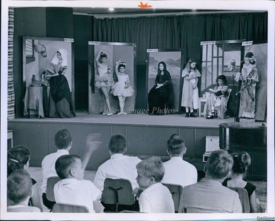 1963 Lear School Students Enact Play Visit To An Art Museum Education 8X10 Photo