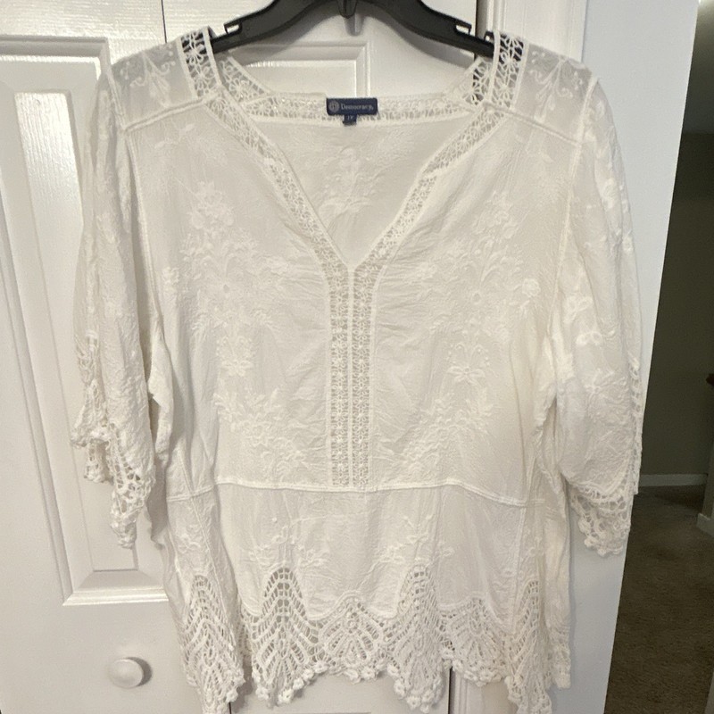 Democracy White Floral V-Neck Short Sleeve Lace Lightweight Pullover Blouse 1X