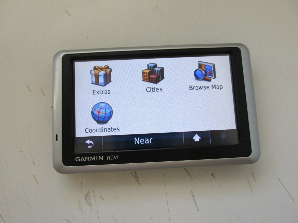 Garmin Nuvi 1300LMT GPS Navigator Bundle Lifetime Maps Tested And