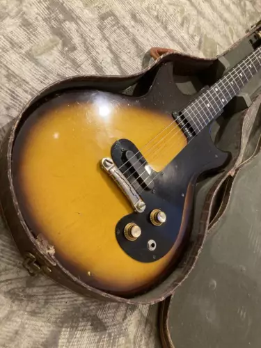 Electric Guitar Gibson 1961 Melody Maker Jacaranda Fingerboard Vintage & Case