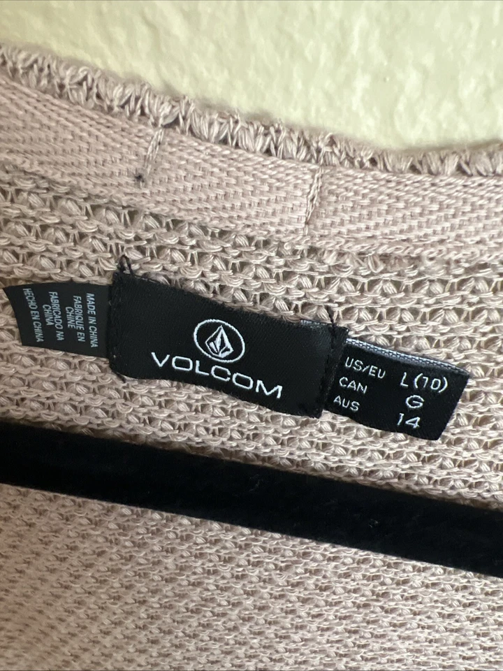 Volcom Go Go Wrap. Color- Stone. Size: L. New With Tags  - Image 4 of 4