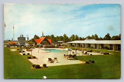 Postcard North Carolina Dunn Howard Johnsons Motel & Restaurant Chrome  F738