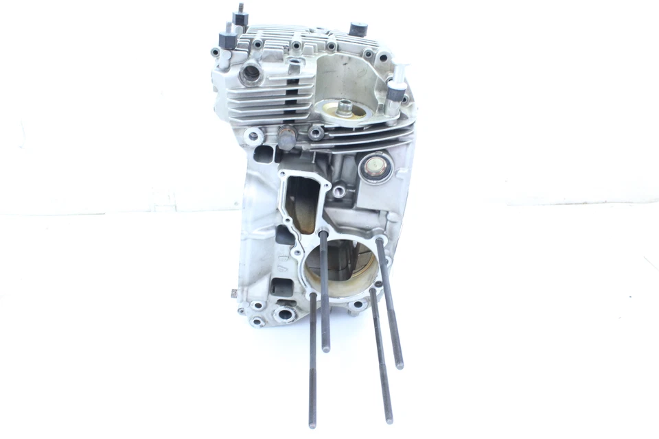 05-07 BMW R1200GS OEM ENGINE MOTOR CRANKCASE CRANK CASES BLOCK  11 00 7 702 960 - Image 4 of 4