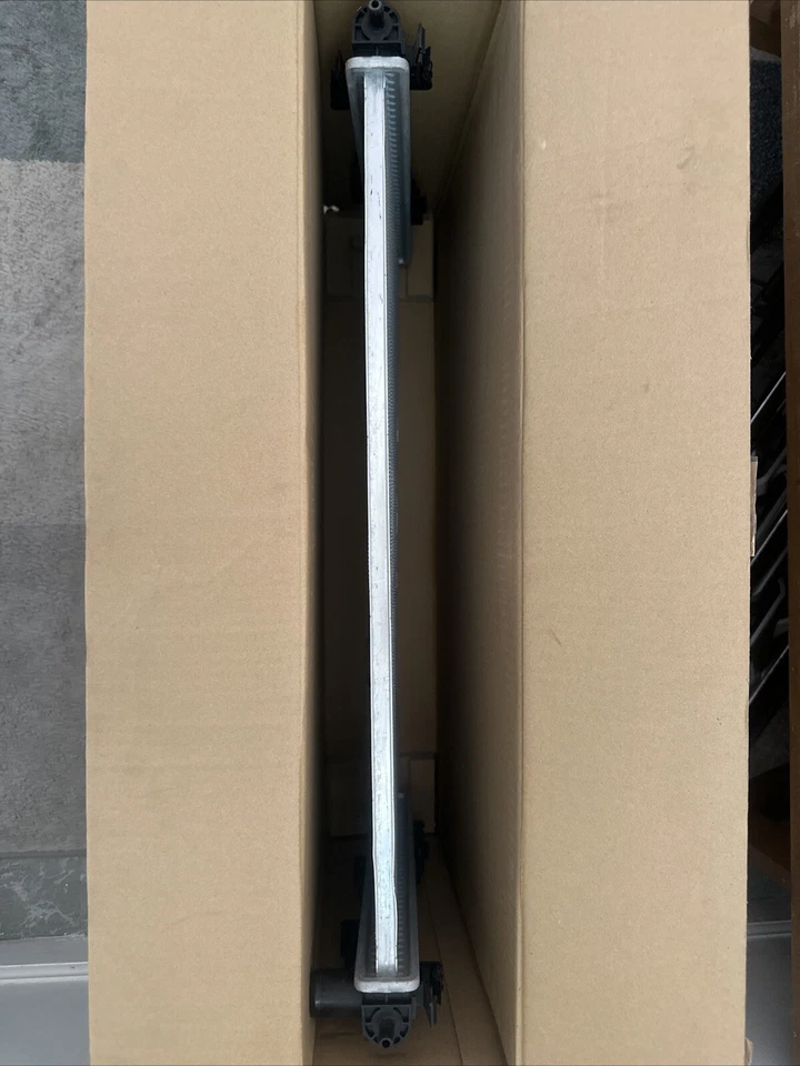 Nuevo radiador original OEM Mitsubishi 2014-2024 Outlander Sport Lancer 1350A761 Foto 3 de 4