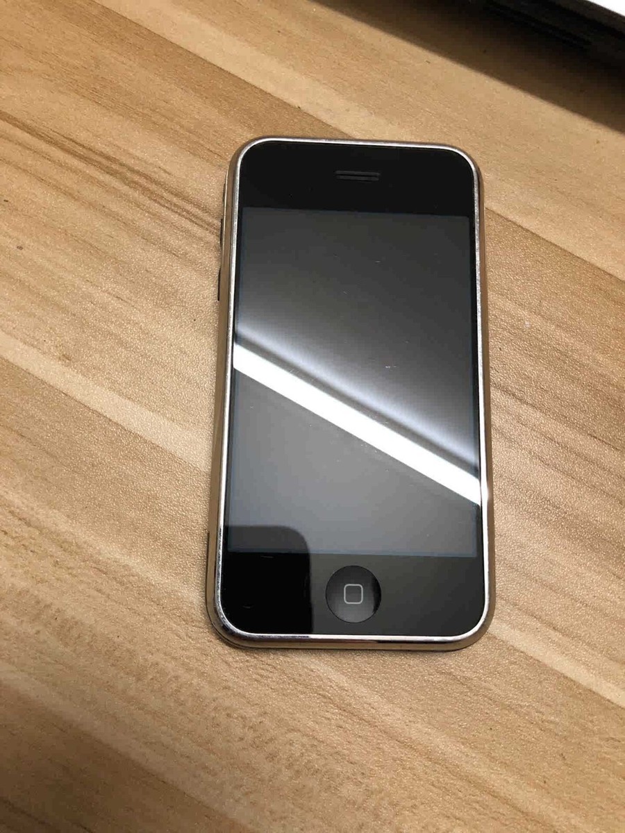 Apple iphone 2G 1st Generation 8GB sliver (Unlocked) Full working