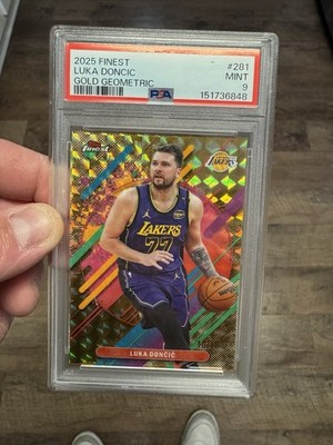 202526 Topps Finest 281 Rare Luka Doncic Gold Geometric Xfractor /10 Color Match