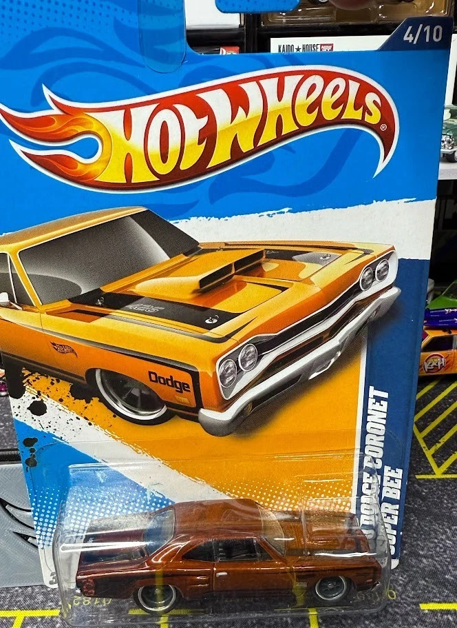 Dodge Coronet Super Bee Muscle Mania 2012 Hot Wheels Super Treasure Hunt '69 Foto 4 de 4