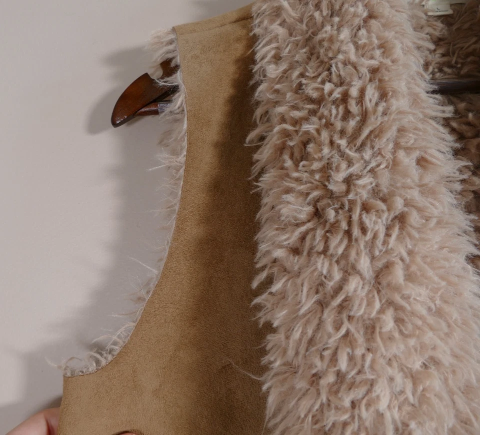 Chaleco de gamuza forrado de piel sintética occidental Taylor & Sage para mujer talla L rústico acogedor rancho Foto 2 de 4