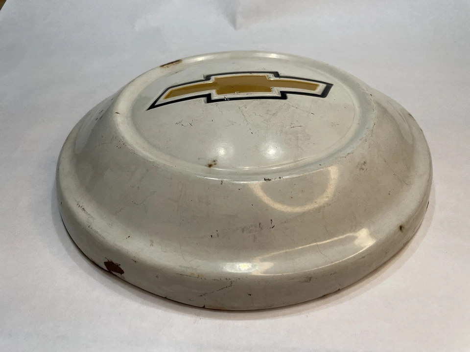 Tapacubos plato perro camioneta Chevy LUV 9,5" 1972-80 pintado blanco Chevrolet Foto 3 de 4