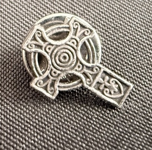 Celtic Cross Knot Lapel Pin Silver Tone Irish Knotwork Hat Pin 17mm