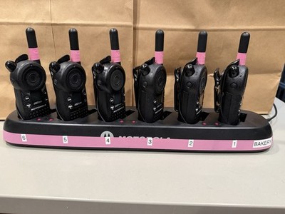 Motorola CLS1410 Walkie Talkies Set 6 w/ Charger