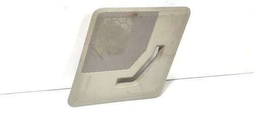 Seatbelt trim
