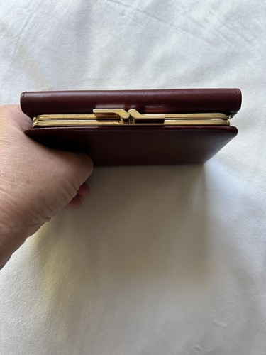 Givenchy Women’s Wallet With Gold Coin Kisslock Authentic Made In Spain - Picture 3 of 6