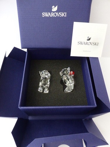 SWAROVSKI CRYSTAL KRIS BEAR A LOVELY SURPRISE WITH ROSE 5705324 + EXPRESS POST - Picture 4 of 6