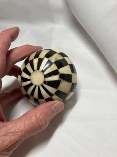 Mackenzie Style Farmhouse Black and Ivory Checked Balls (3) - Picture 3 of 10