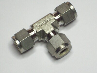 1 - Swagelok Stainless Steel Tee Union Fitting, 3/8'' OD, SS-600-3