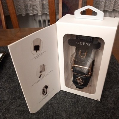 Handy Kette Umhängeband Schwarz + Adapter von Guess universal für Handyhüllen