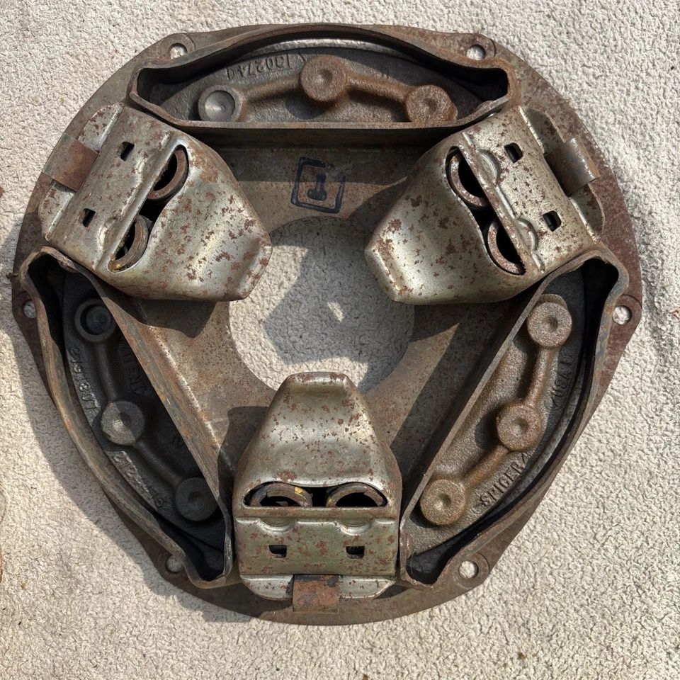 Placa de presión de embrague Spicer de 10 pulgadas 1965-1973 Kaiser Jeep Wagon 2724475 NOS Foto 3 de 4