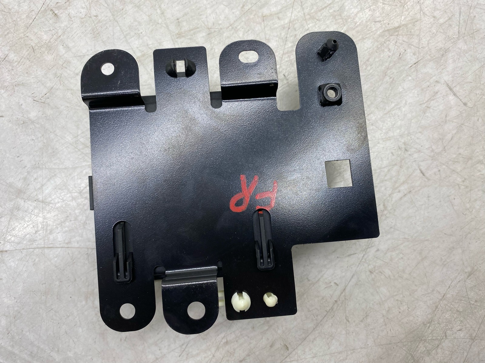 2020-2025 ASTON MARTIN DBX FRONT RIGHT PASSENGER DOOR CONTROL MODULE 1679004211