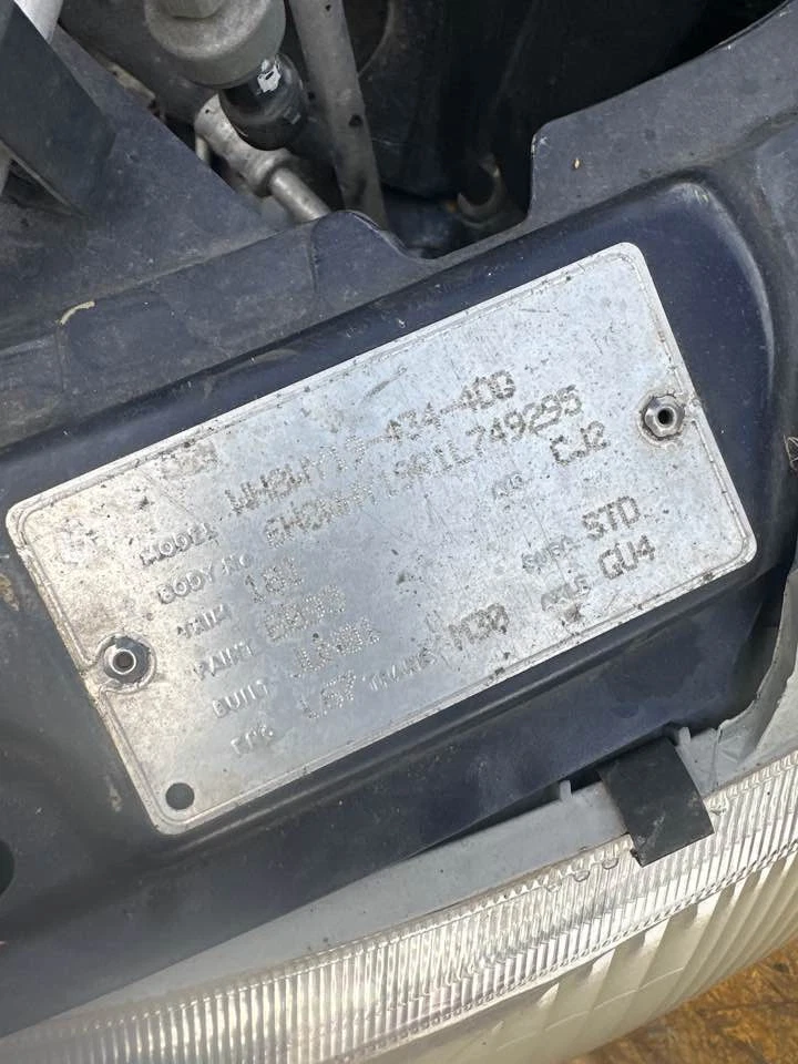 2001 Holden WH Statesman Left Passengers Weather Strip 99–03 Caprice #B733 - image 2 of 4