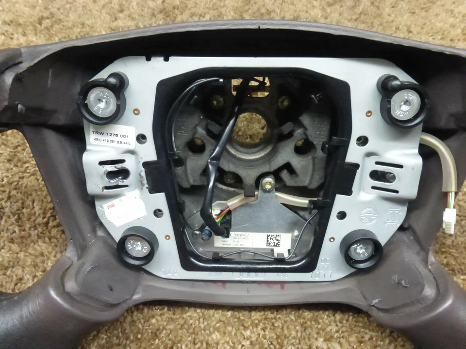 AUDI A6 C5 1998 1999 2000 2001 - VOLANTE CUERO 4 RADIOS - CABERNET Foto 4 de 4