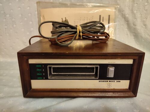 Vintage  Motorola 8 Track Player Stereo Deck 500 UnTested Rare! Lights /sound on - Picture 1 of 12