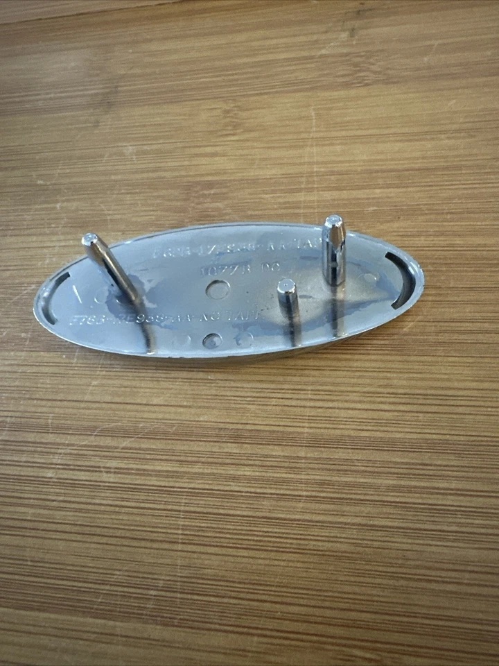 1997 1999 2000 2001 2002 2003 Ford Taurus Rear Trunk Badge Emblem F6DB-17E938-AA Foto 4 de 4