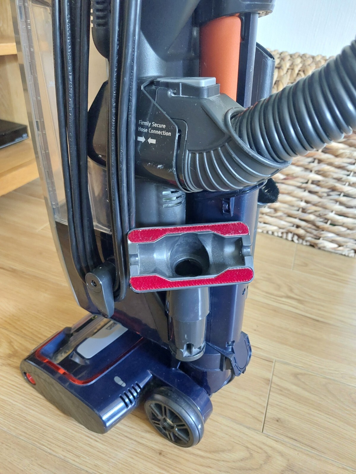 Shark NZ801UKT Anti Hair Wrap Upright Pet Vacuum Cleaner FANTASTIC
