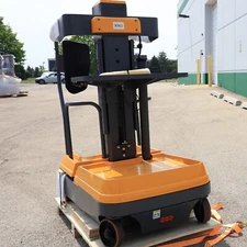 APOLLOLIFT 330lbs Electric Self Propelled Mini Order Picker with Load Tray 118"